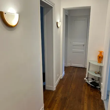 Appartement - Champs Elysees - Arc De Triomphe Parijs