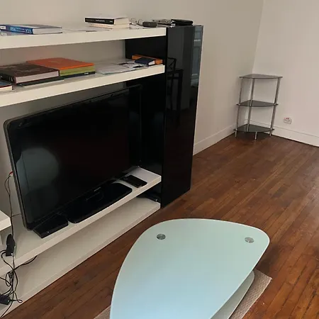 - Champs Elysees - Arc De Triomphe *