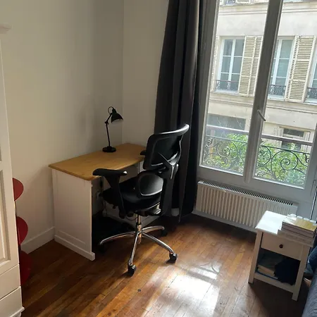 - Champs Elysees - Arc De Triomphe